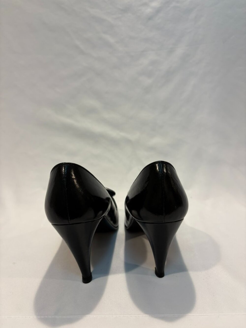Bruno Magli Vintage Black Leather Pumps Heels Pointed Toe Women’s Narrow AA 8.5 - Picture 6 of 7